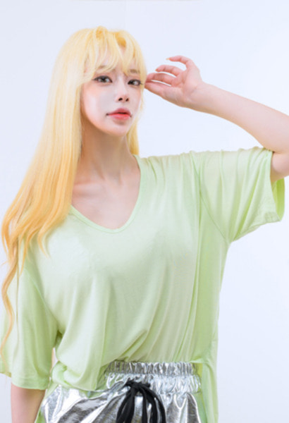 언발 트임 티셔츠